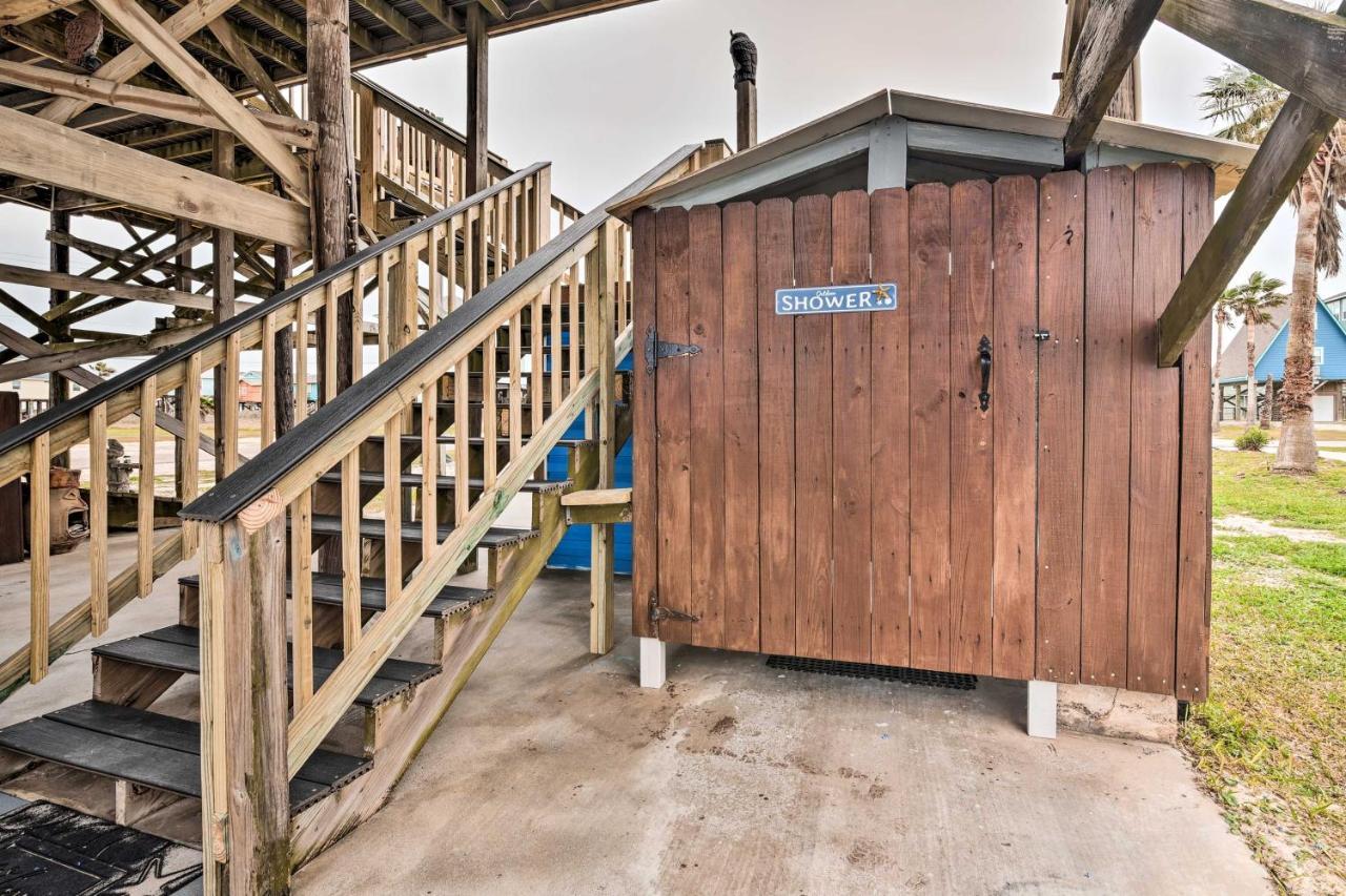 Surfside Beach Gem With Deck - 1 Block To Shore! Freeport Bagian luar foto
