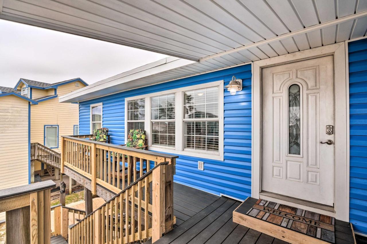 Surfside Beach Gem With Deck - 1 Block To Shore! Freeport Bagian luar foto
